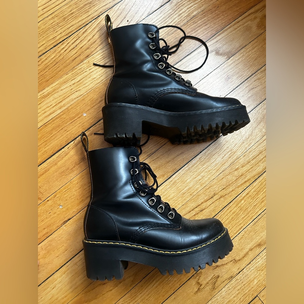 Doc Marten Leona Size 37 4/6
